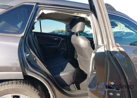 2020 Toyota Rav4 Xle Premium z USA, uszkodzony, nr VIN 2T3C1RFV7LW082164